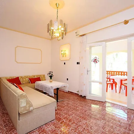 Daisy 2 By Interhome Holiday home *