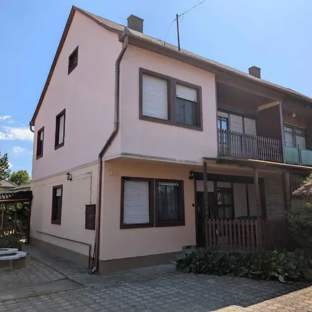Semesterbostad Daisy 2 By Interhome Balatonkeresztúr