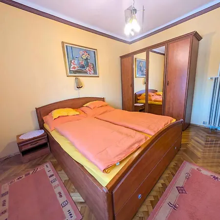 Daisy 2 By Interhome