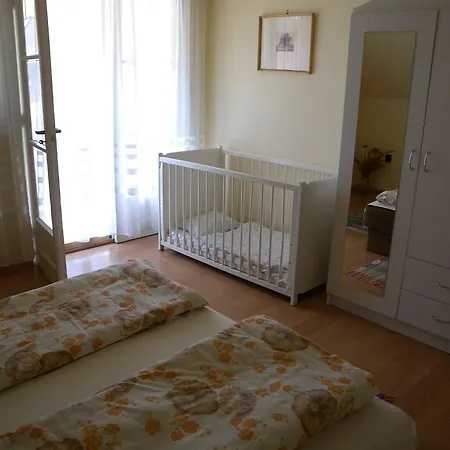 Daisy 2 By Interhome *