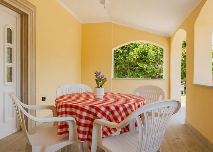 Appartement Daisy 2 By Interhome